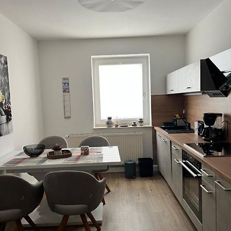 Sehr Schoene Wohnung,Komplett Neu Eingerichtet Limabach - Oberfrohna Eksteriør billede
