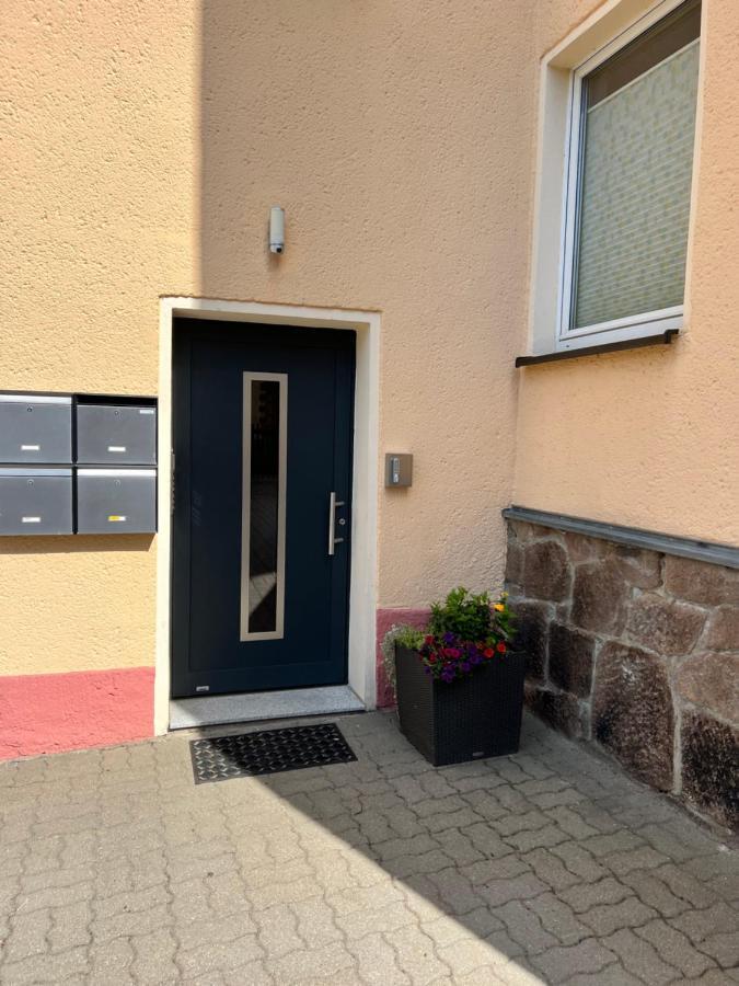 Sehr Schoene Wohnung,Komplett Neu Eingerichtet Limabach - Oberfrohna Eksteriør billede